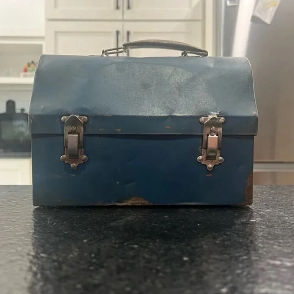 Vintage Domed Metal Lunchbox – Navy Blue, Embossed Stars (9”x7”)